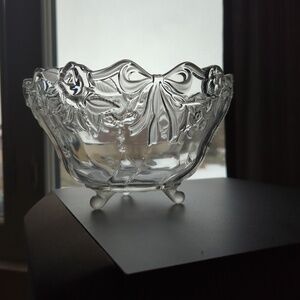 Glass Candy/Nut/Serving Bowl with Bow details